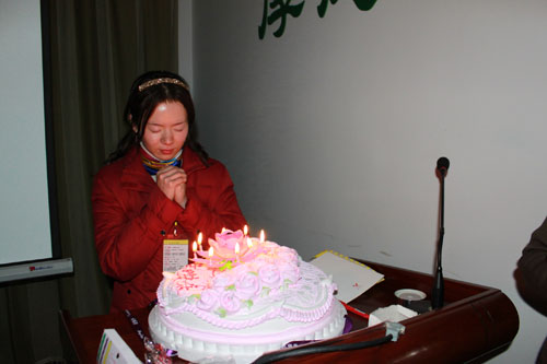 易道教育員工十一月生日會